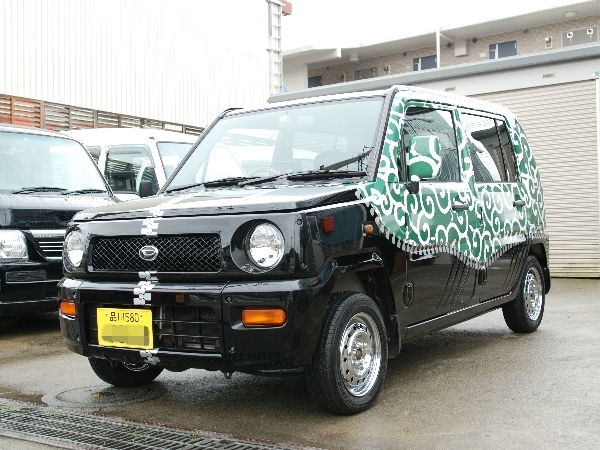 ネイキッドを個性的にカスタマイズ 軽自動車を唐草模様に改造 東京都 板垣様 モデストで制作した事例集